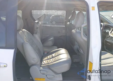 2011 Toyota Sienna Xle V6 from USA, damaged, VIN 5TDYK3DC4BS030573